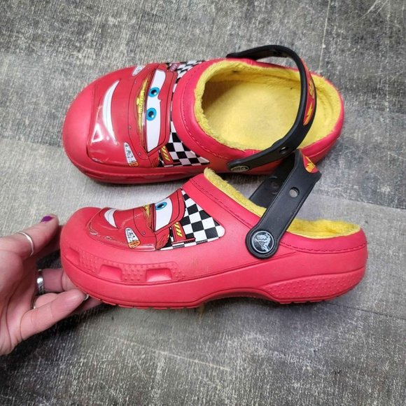 Cars Lightning McQueen Red Creative Crocs Lined Clog - Boys size 2 - Picture 3 of 6